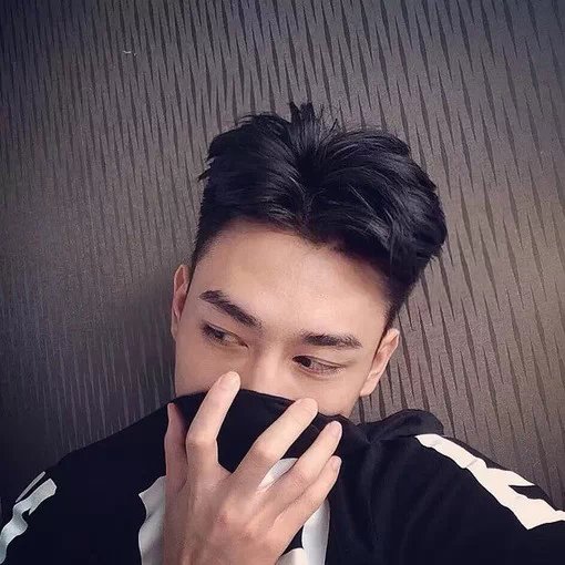 满才影苛