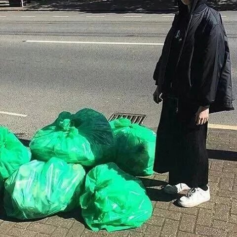 张威澜莉