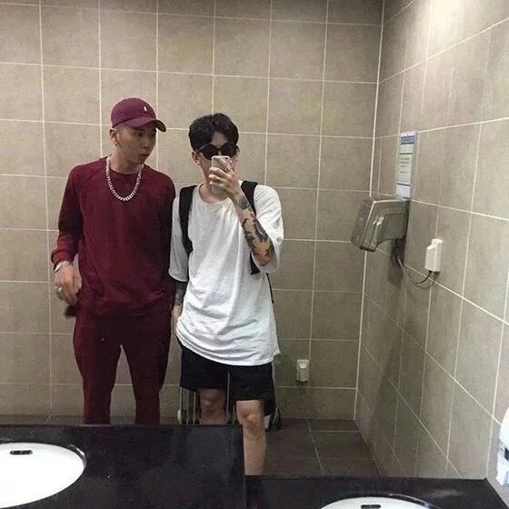 伏胜荣翠