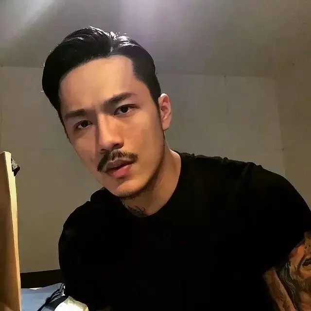 黄晴燕融